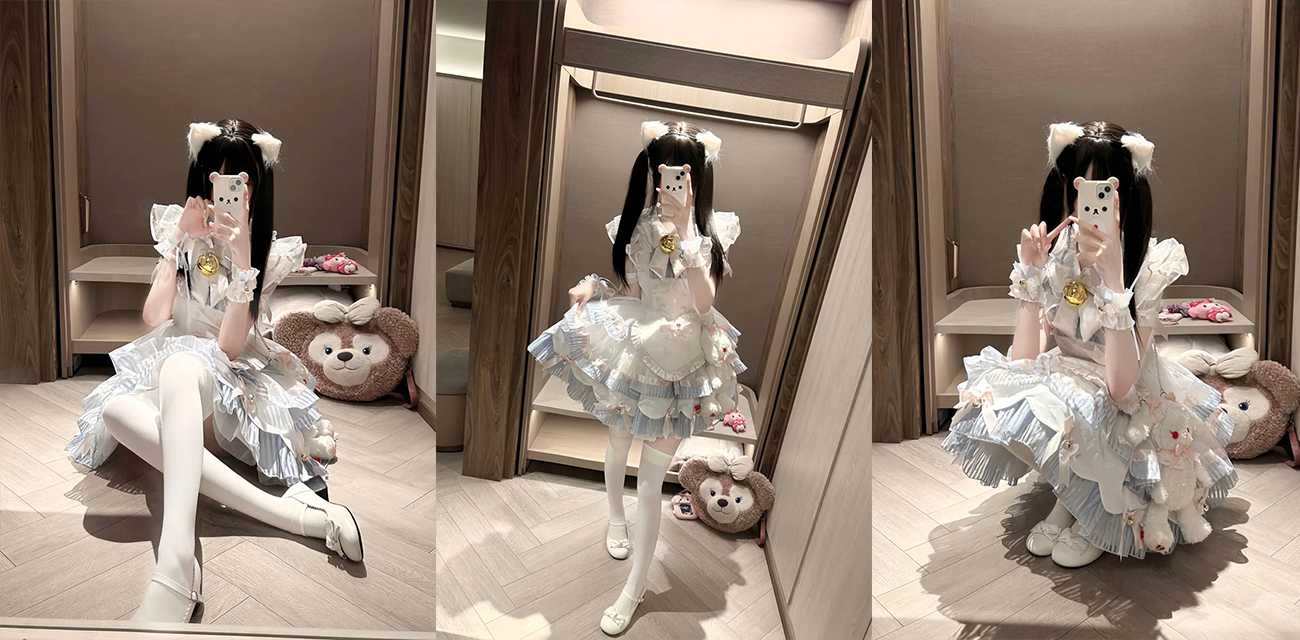 萝莉网红【可爱兔】付费定制合集，梦幻百褶裙悄然褪下，露奶戴乳夹劈腿花式自慰